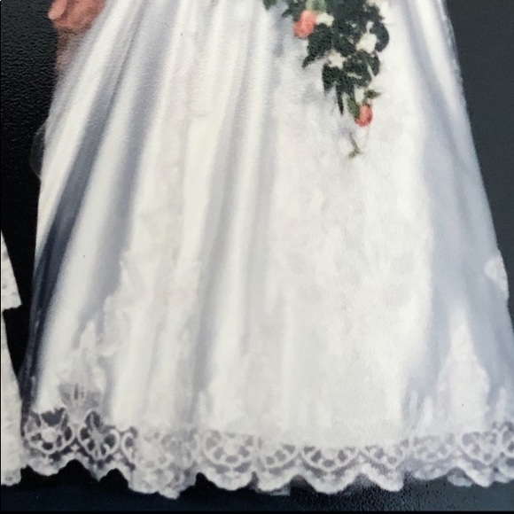 Vintage 1991 Wedding Dress, Veil and Train - Picture 6 of 6